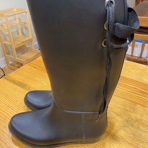 Rubber lined boots